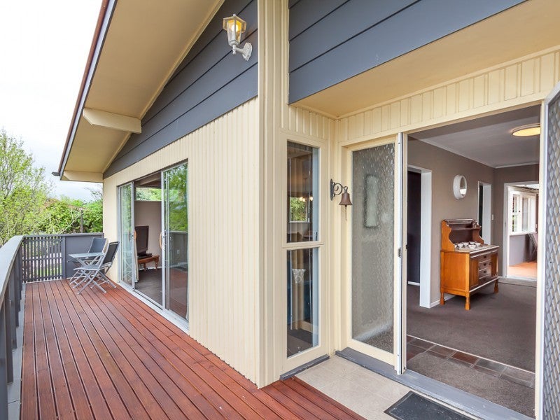 54 Wikiriwhi Crescent, Awapuni, Palmerston North - Carousel 2