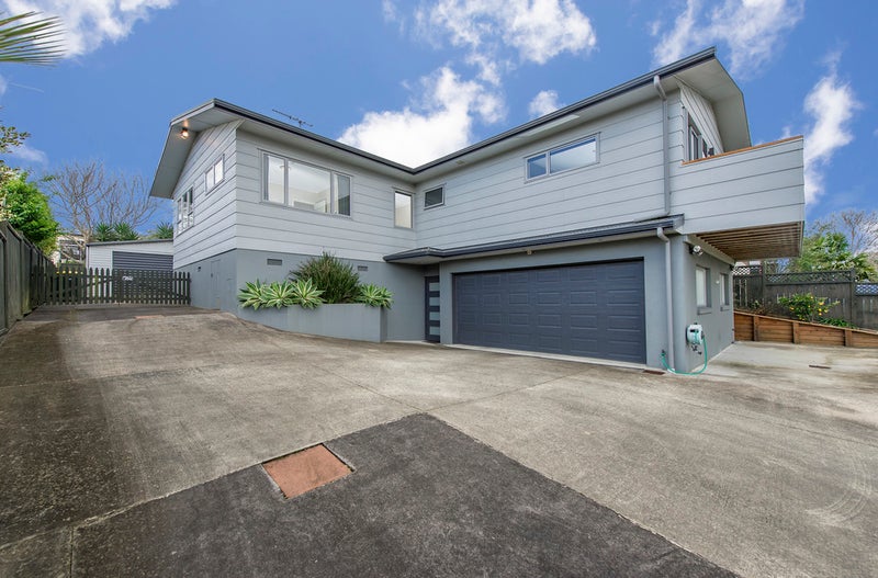 41 Mirrabooka Avenue, Botany Downs, Auckland - Carousel 1
