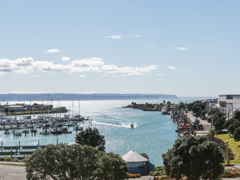 501B/14 West Quay, Ahuriri, Napier - Carousel 1