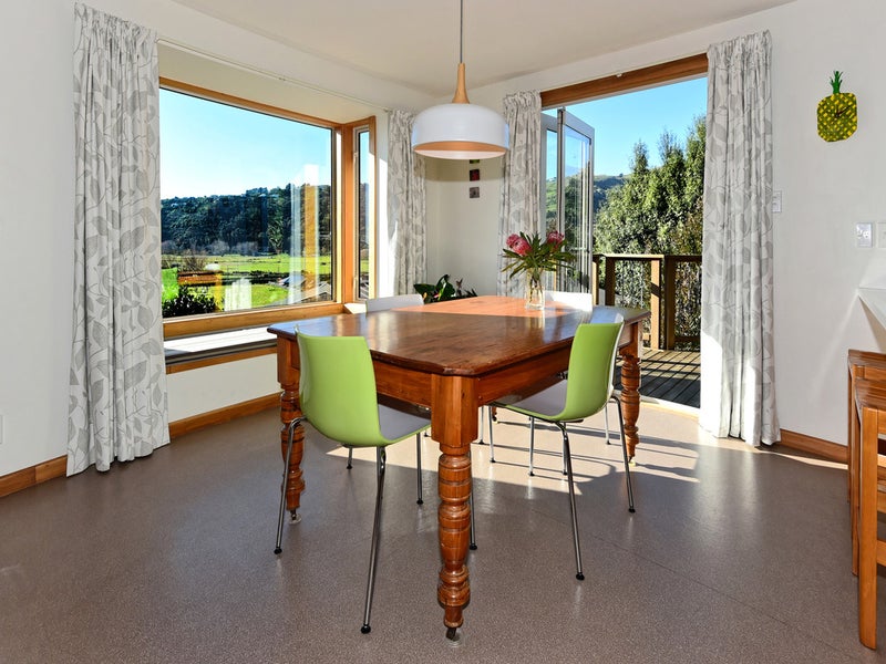 2/133 Port Hills Road, Heathcote Valley, Christchurch - Carousel 25