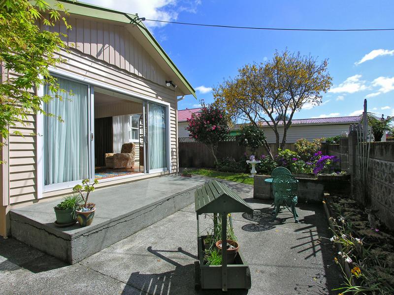 79 Wyndrum Avenue, Waterloo, Lower Hutt - Carousel 17