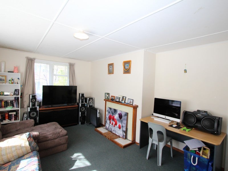 34 Hampshire Street, Cannons Creek, Porirua - Carousel 2