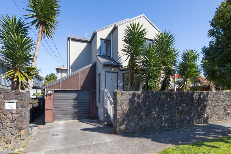 9A Kingsway Avenue, Sandringham, Auckland - Carousel 2
