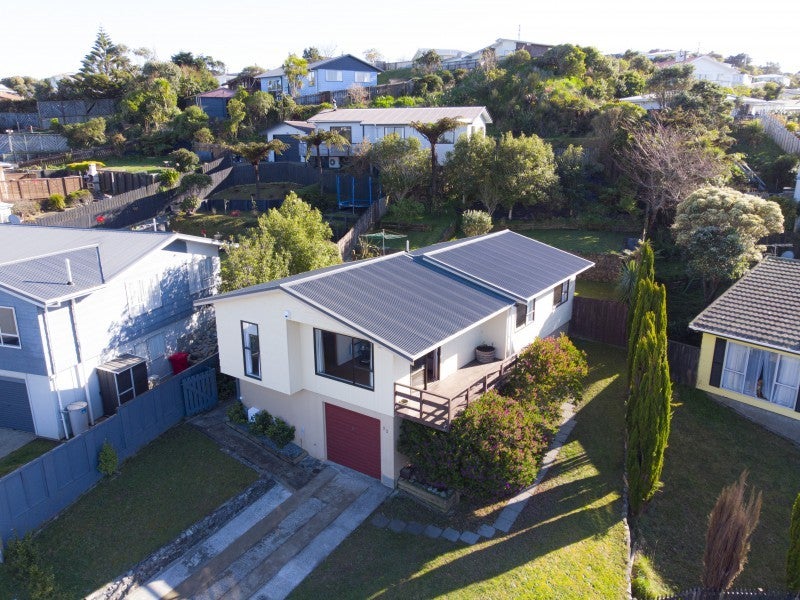 23 Cheltenham Terrace, Newlands, Wellington - Carousel 1