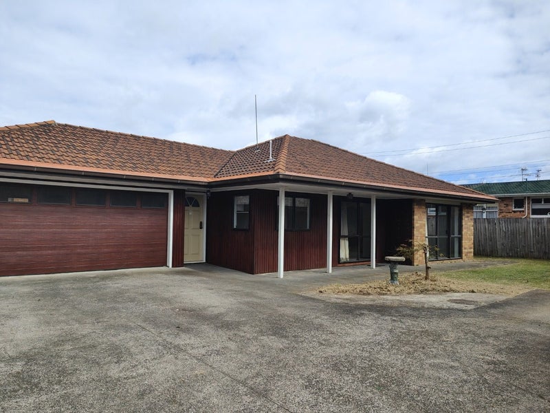 2/21 Campbell Road, One Tree Hill, Auckland - Carousel 1