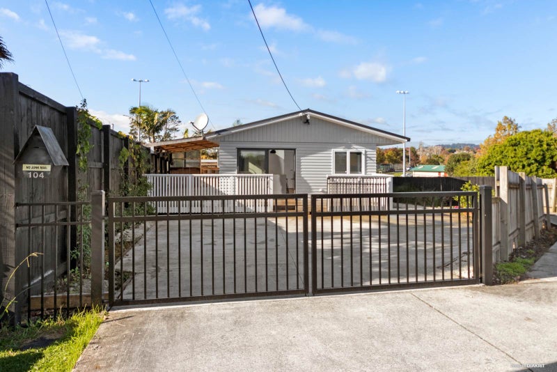 104 Seymour Road, Sunnyvale, Auckland - Carousel 1