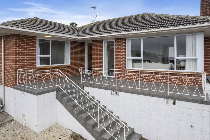 2/9 Howe Street, Howick, Auckland - Carousel 2