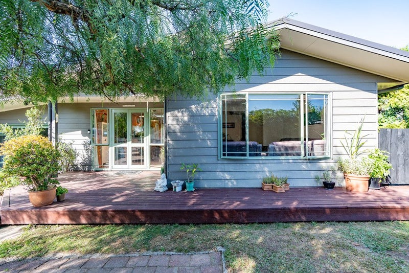 33 Resthill Crescent, Glenview, Hamilton - Carousel 2