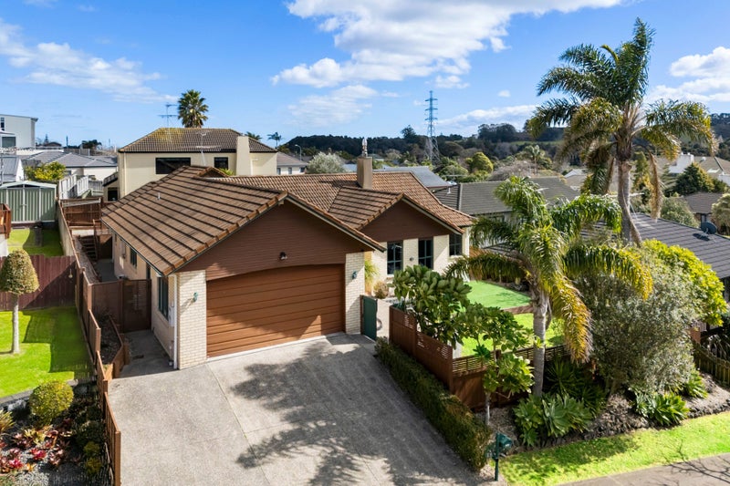 70 Mt Lebanon Crescent, The Gardens, Auckland - Carousel 1