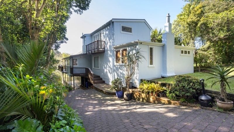 79 Kohu Road, Titirangi, Auckland - Carousel 1