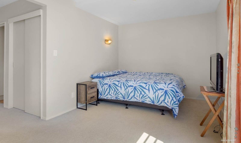 14 Emlyn Place, Torbay, Auckland - Carousel 2
