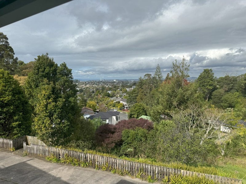 2/221F Sunset Road, Sunnynook, Auckland - Carousel 17