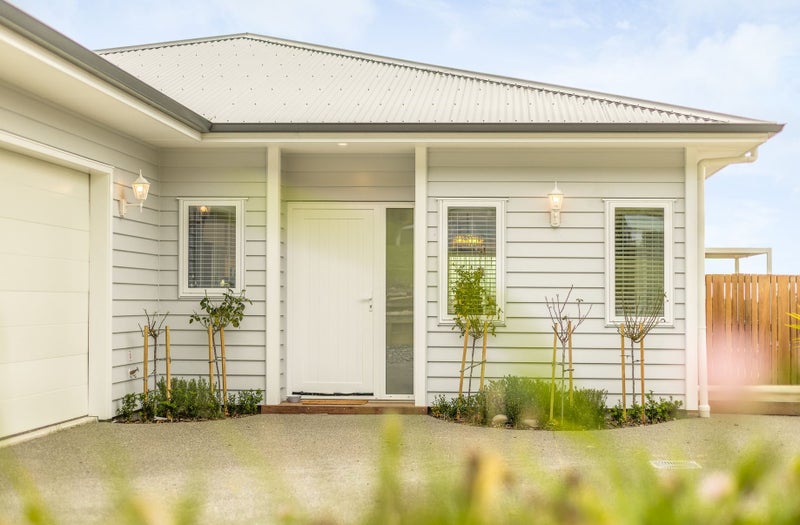 7 Karearea Avenue, Waikanae - Carousel 1