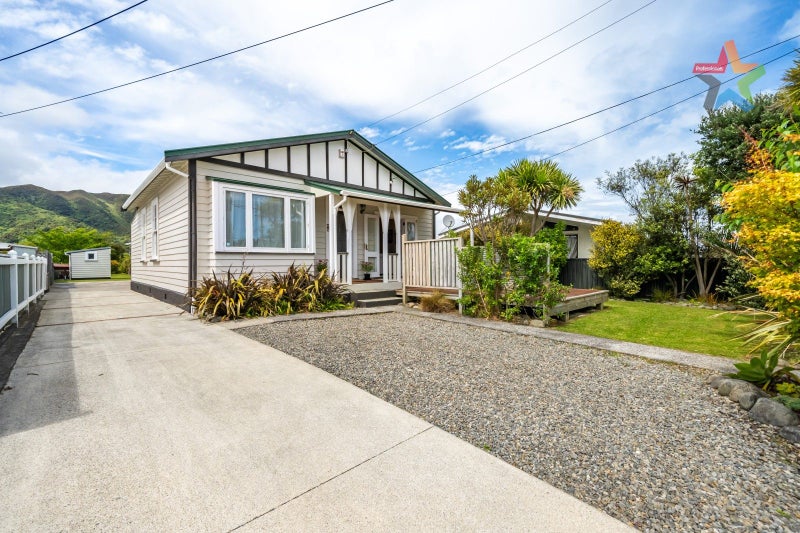 40 Awamutu Grove, Waiwhetu, Lower Hutt - Carousel 1