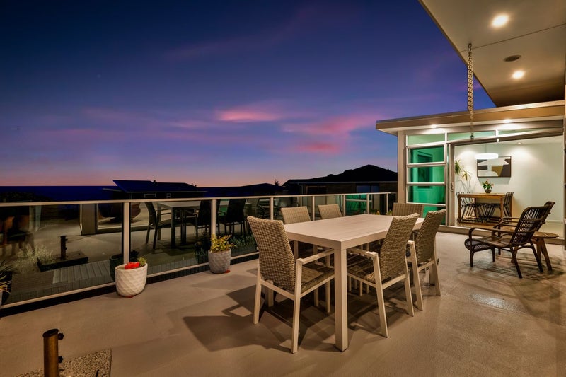 2/5 Beach Street, Fitzroy, New Plymouth - Carousel 1