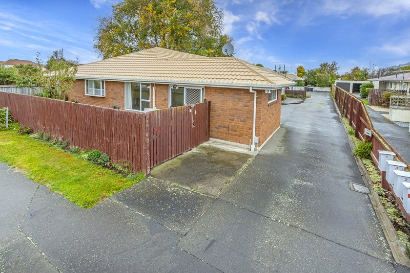 1/7 Dilworth Street, Riccarton, Christchurch - Carousel 1