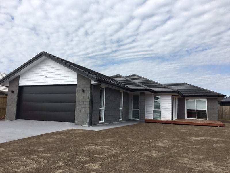 10 BILL MILLER DRIVE, Tauranga - Carousel 1