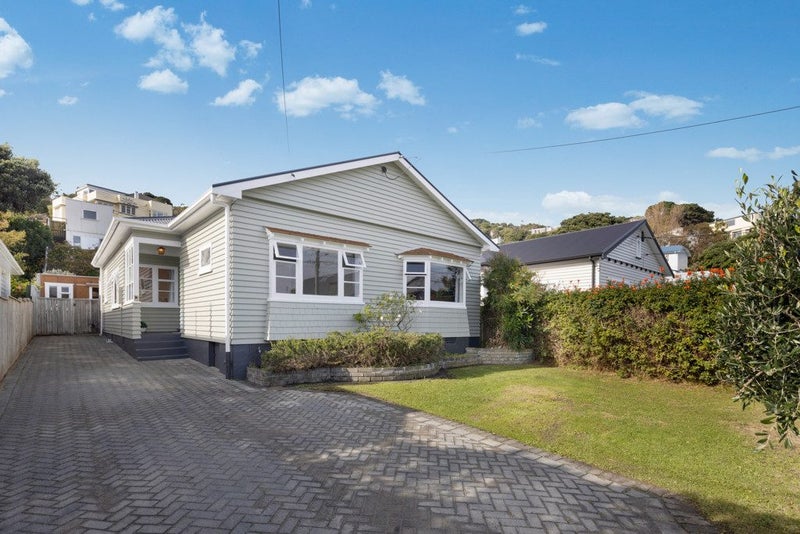 25 Bentinck Avenue, Strathmore Park, Wellington - Carousel 1