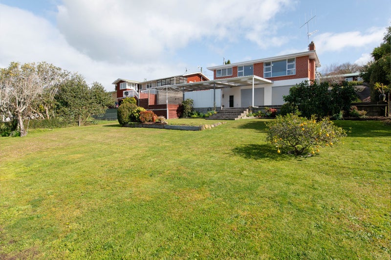 56 Acacia Crescent, Glenview, Hamilton - Carousel 2