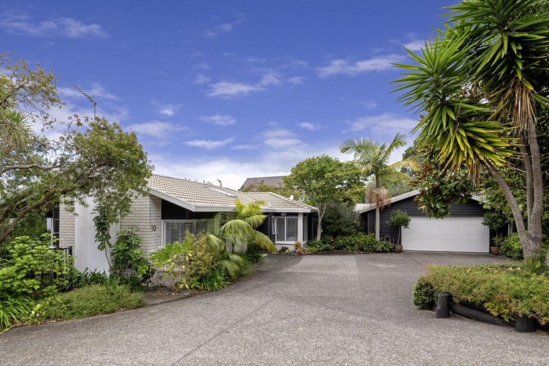 10 Paparoa Road, Cockle Bay, Auckland - Carousel 1