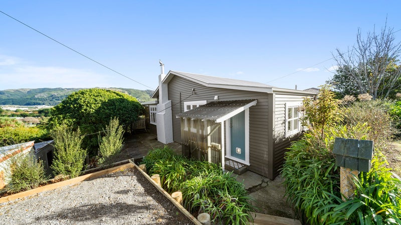 28 Awatea Street, Ranui, Porirua - Carousel 2