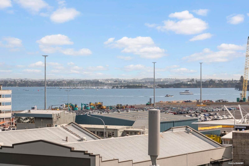 518/6 Dockside Lane, Auckland Central, Auckland - Carousel 1