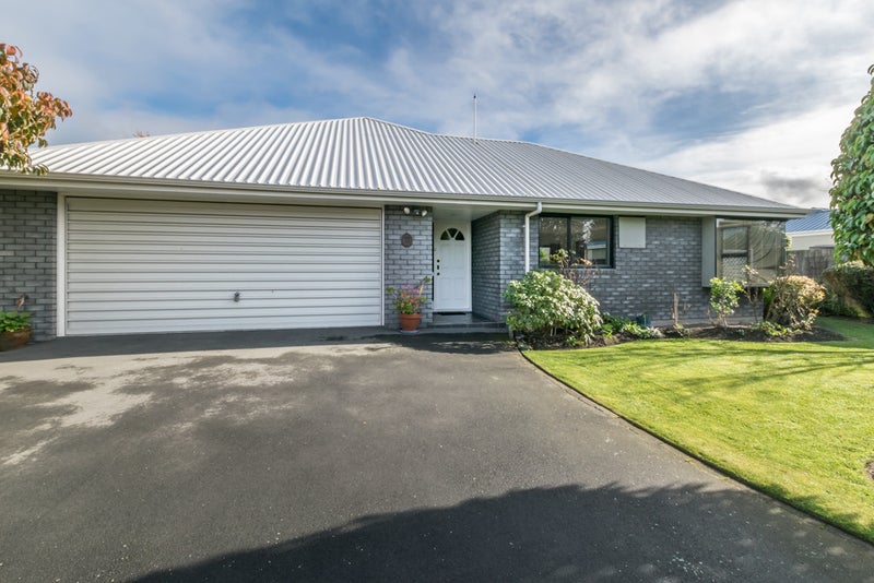 58 Regency Crescent, Redwood, Christchurch - Carousel 1