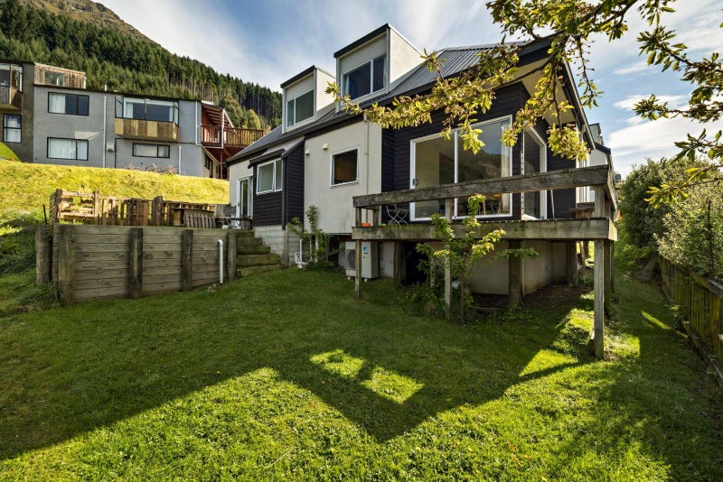 4B Dart Place, Fernhill, Queenstown - Carousel 16