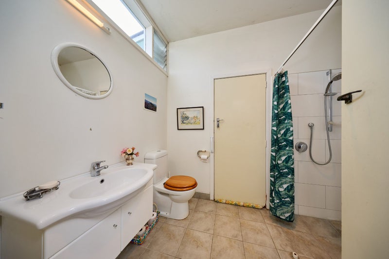 12 Deal Street, Kaikoura - Carousel 50