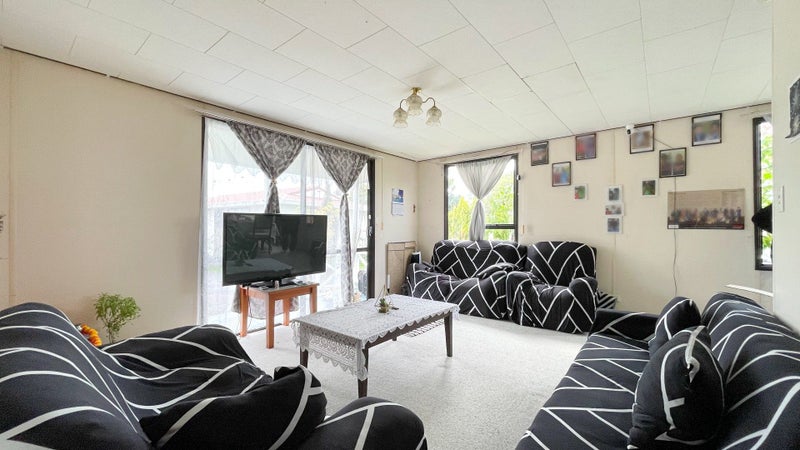 3/9 Ireland Place, Ranui, Auckland - Carousel 2