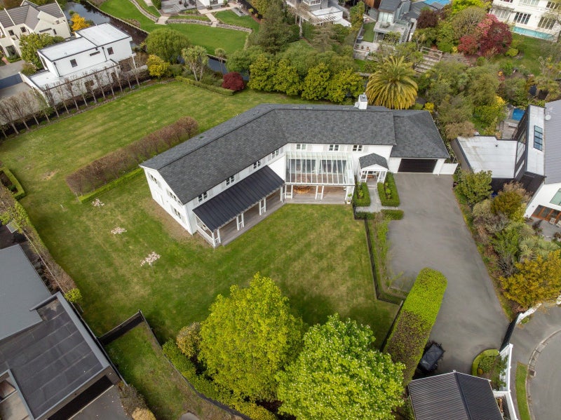 11 Pentlow Place, Fendalton, Christchurch - Carousel 1