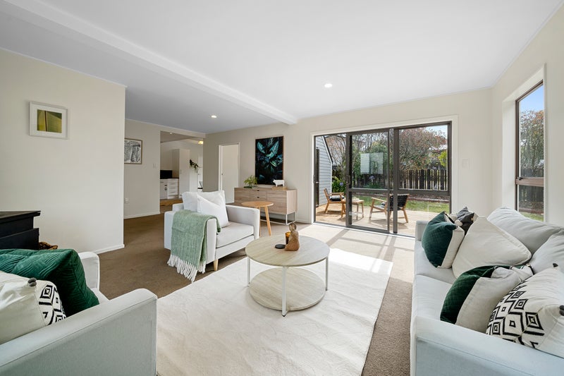 3/25 Cedar ST, Maungaraki, Lower Hutt - Carousel 2