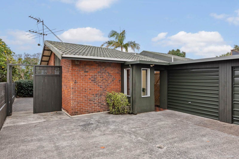2/131 Landscape Road, Mount Eden, Auckland - Carousel 2