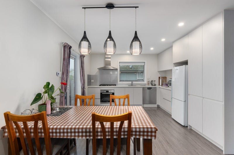 8 Haslett Place, Upper Riccarton, Christchurch - Carousel 2