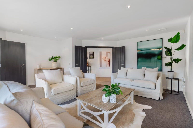 26 Lochnagar Drive, Lake Hayes, Queenstown - Carousel 2