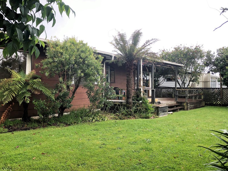 2/10 Leslie Place, Deanwell, Hamilton - Carousel 2