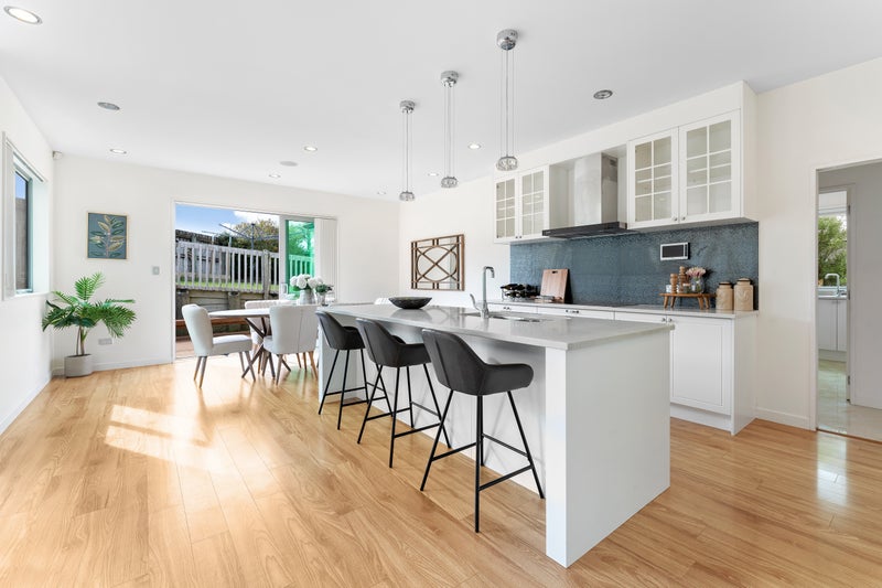 50 Huntington Park Drive, Greenhithe, Auckland - Carousel 1