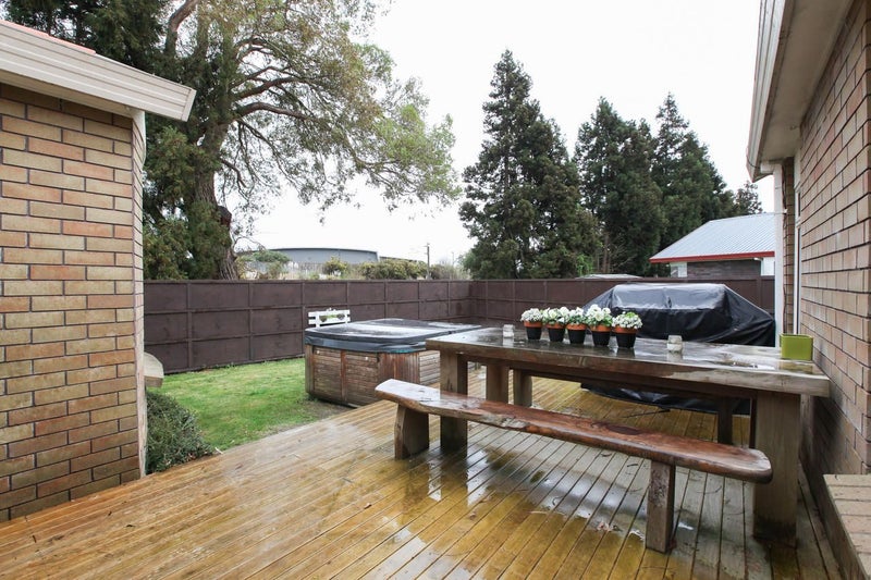 43 Hastings Place, Hamilton Lake, Hamilton - Carousel 13