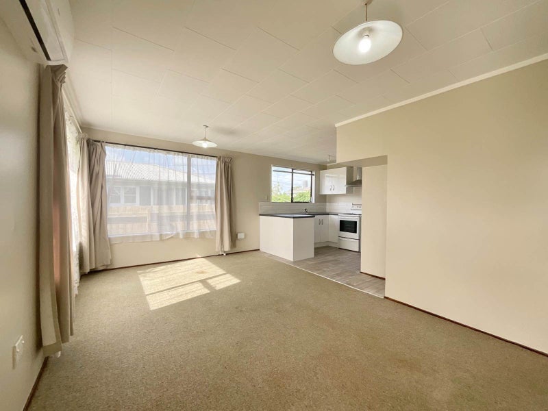 7B Wedgwood Avenue, Mangere East, Auckland - Carousel 2