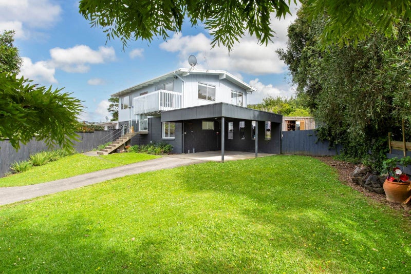 2/29 Sealy Road, Torbay, Auckland - Carousel 1