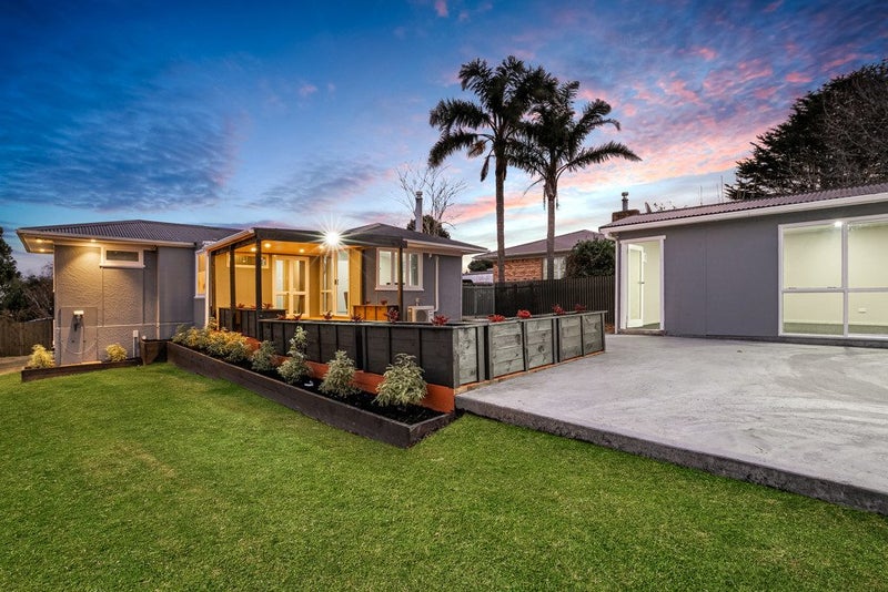 1/31 Blanes Road, Weymouth, Auckland - Carousel 1