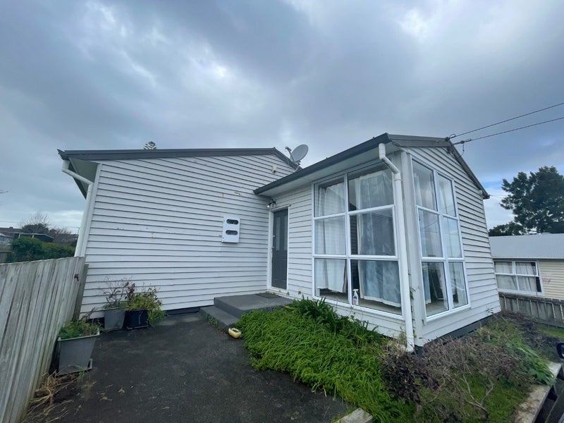 82 Leybourne Circle, Glen Innes, Auckland - Carousel 2
