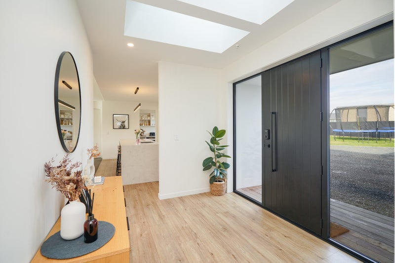 6 Chatham Rise, Seaward Bush, Invercargill - Carousel 2