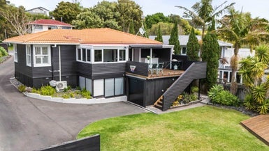 16 Weatherly Road, Torbay, Auckland - Carousel 1