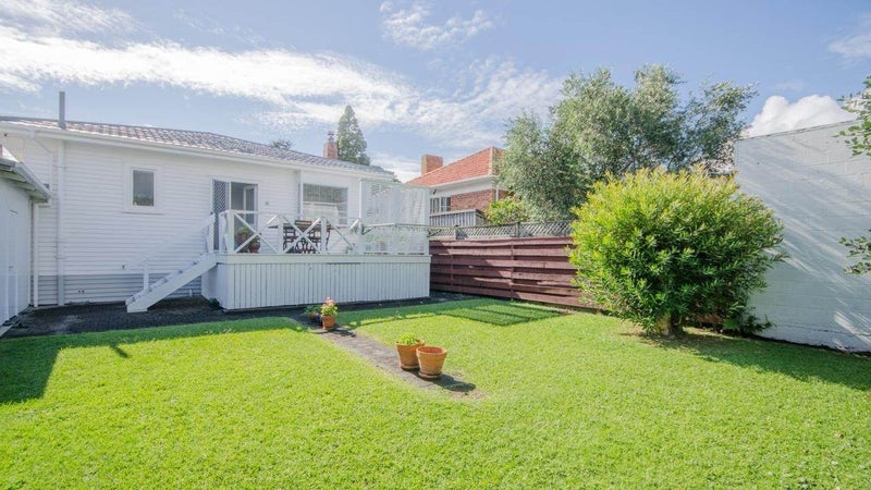 74 Moana Avenue, One Tree Hill, Auckland - Carousel 13