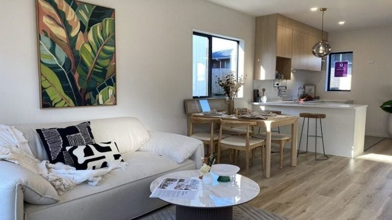 2/35 Renata Crescent, Te Atatu Peninsula, Auckland - Carousel 1