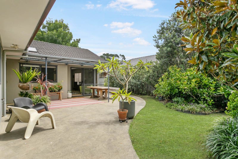 88 Hillwell Drive, Henderson, Auckland - Carousel 2