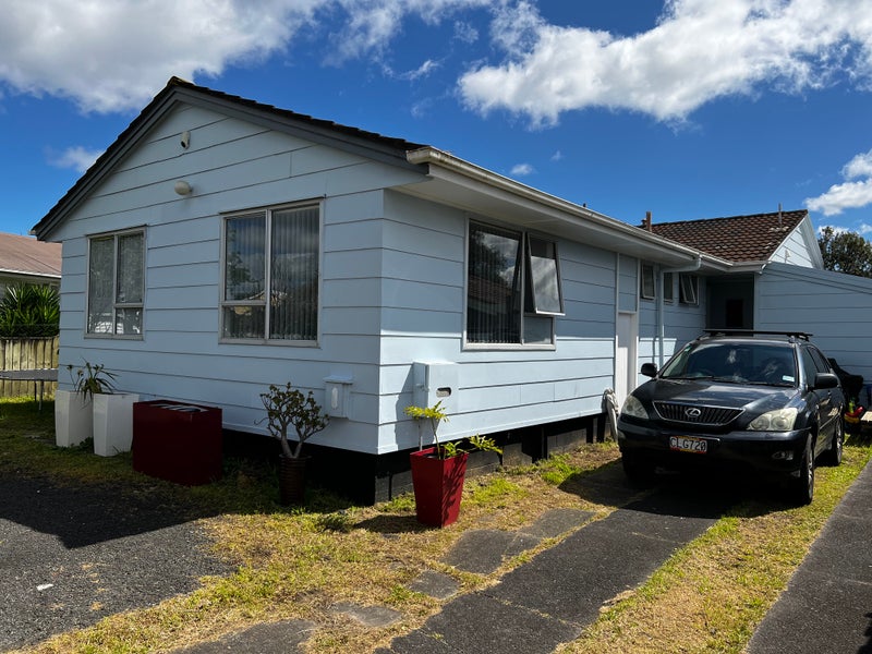 20 Rountree Place, Conifer Grove, Takanini - Carousel 2