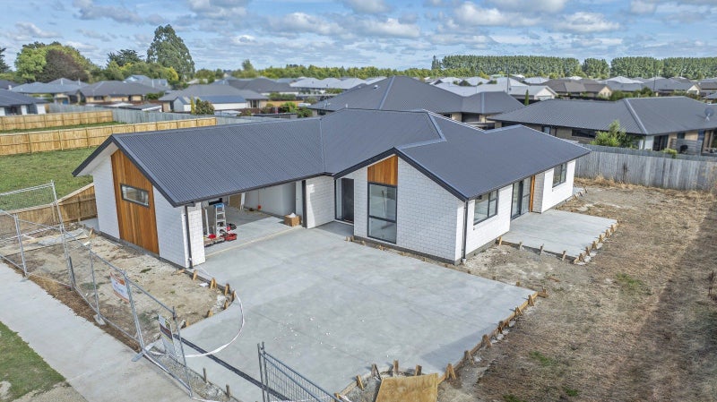 6 Lunn Crescent, Leeston, Leeston - Carousel 1