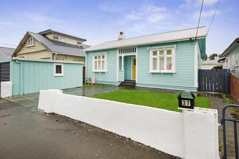 37 Plunket Avenue, Petone, Lower Hutt - Carousel 1